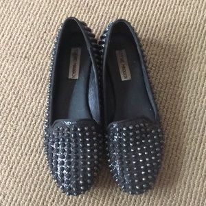 Black Steve Madden Studlyy flats.